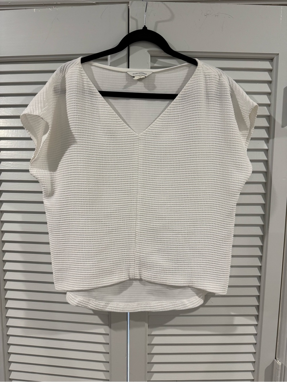 Club Monaco Textured V-Neck Tunic Top - White